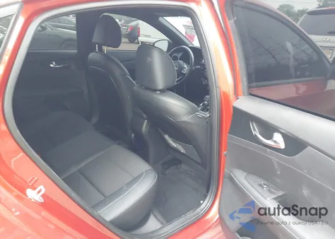 2022 Kia Forte Gt-Line z USA, uszkodzony, nr VIN 3KPF54AD4NE469403